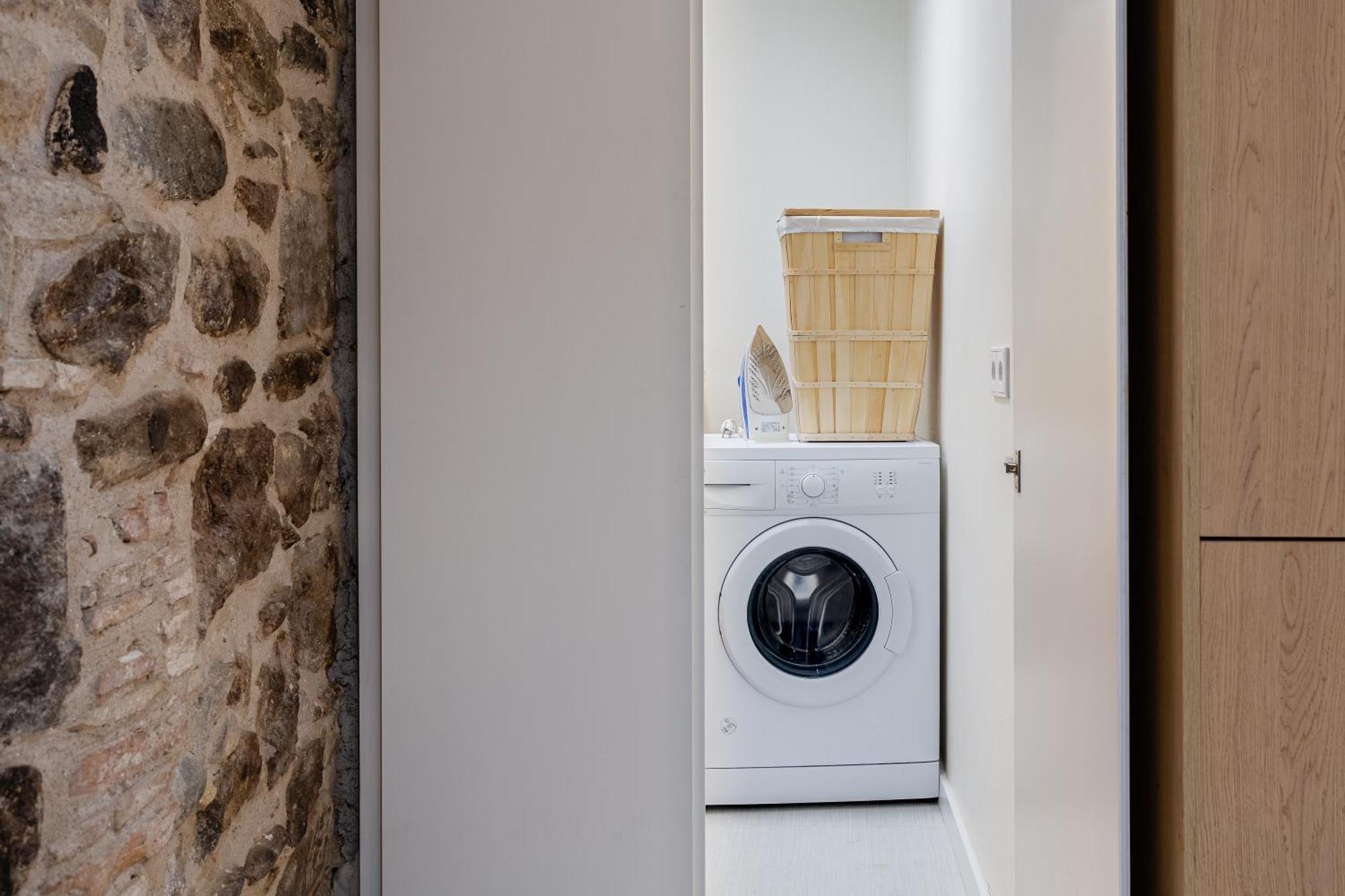 Apt 8 Geranio Girona Exterior photo